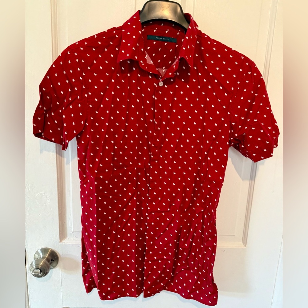 Perry Ellis Red and White Patterned Men's Shirt